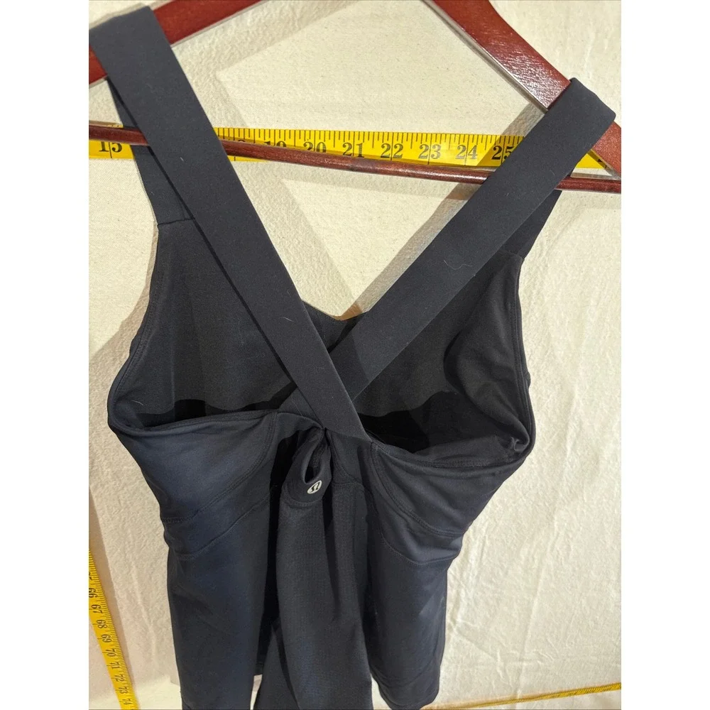 Lululemon V-Neck Criss Cross Back Tank Top Women Size 4 Black Yoga Workout Chic